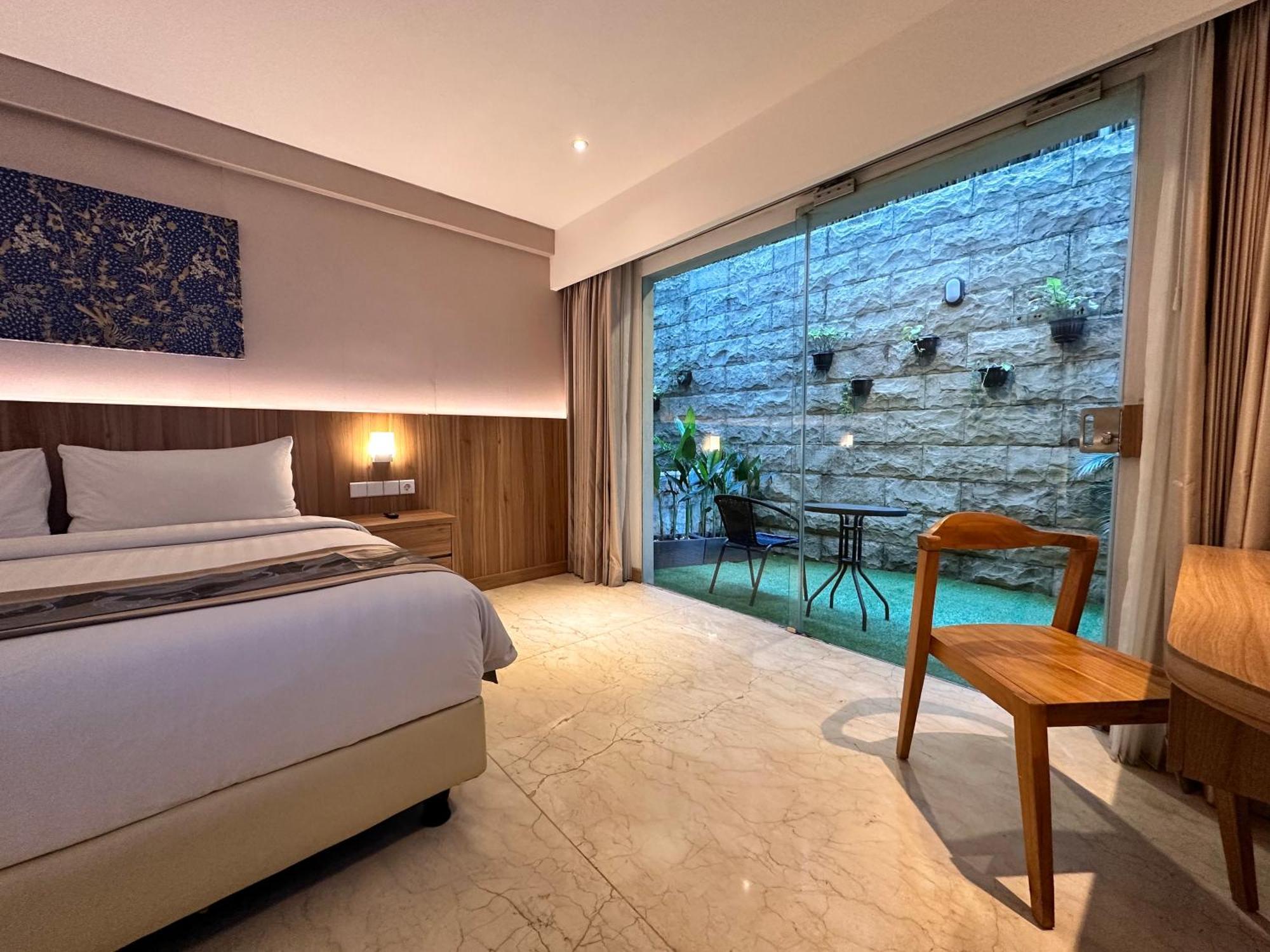 The Capital Hotel And Resort Seminyak Exterior foto