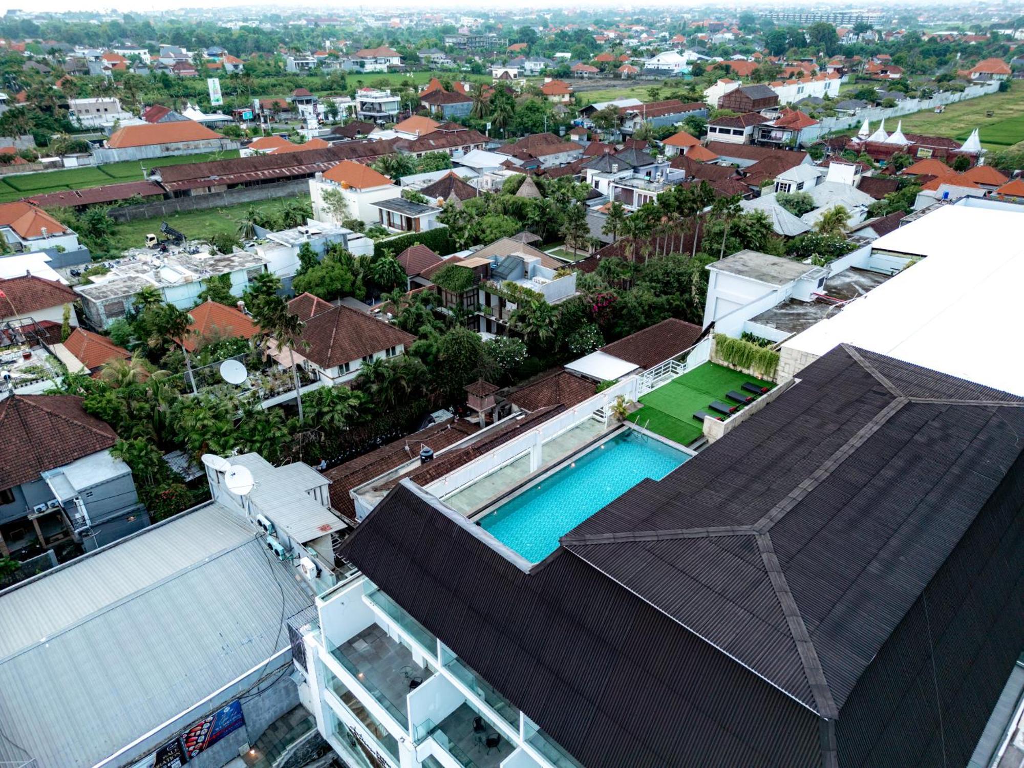 The Capital Hotel And Resort Seminyak Exterior foto
